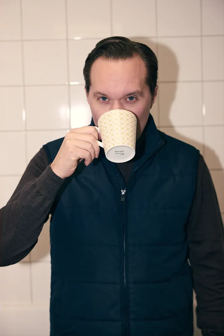 An image with Fredrik Lindfors, the product manager and sommelier of Belle Maison.