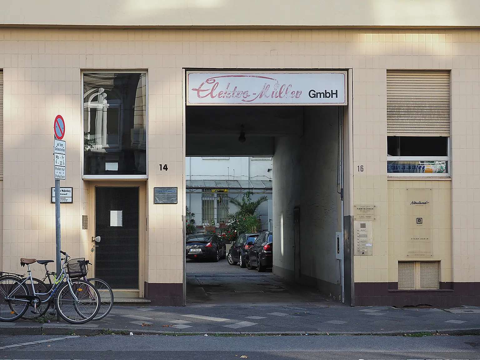 Image on Kraftwerks Kling-klang studio in Germany.