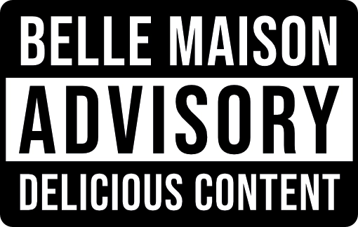 En homage-illustration på Parental Advicory-klisterlappen som satt på CD-skivor på 1990-2000-talet.